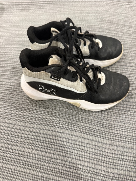 Under Armour Other - Under Armour Black and White Low-Top Trainers
